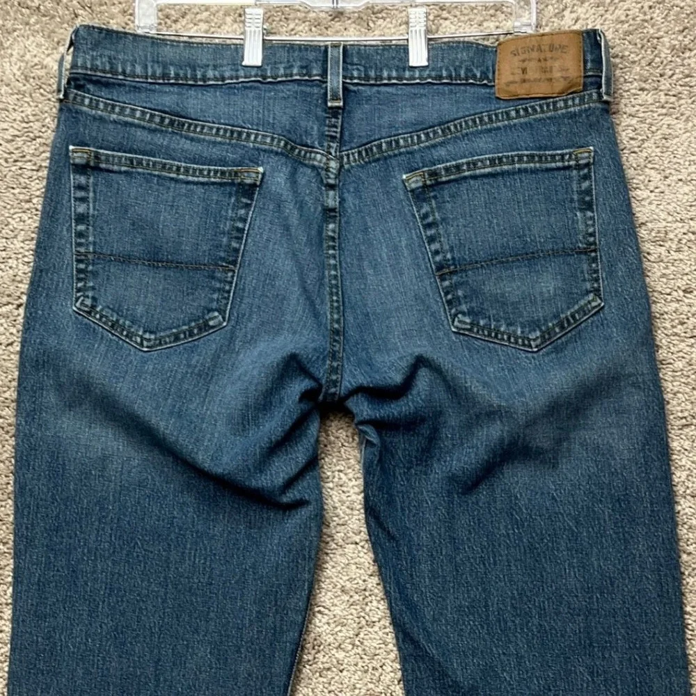 Signature by Levi Strauss Relaxed Jeans Men 36x30 Medium Wash 5 Pocket Denim EUC